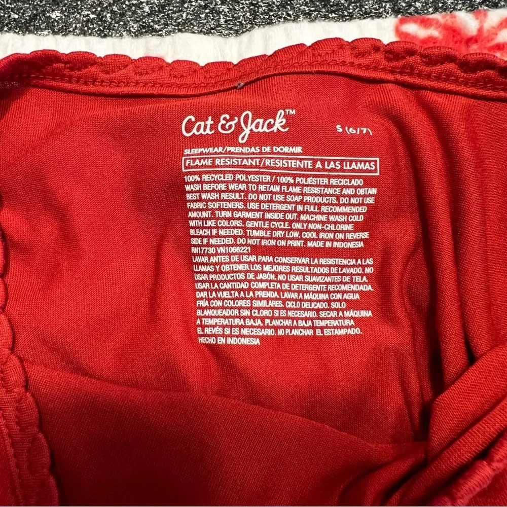 NWT Cat & Jack Holiday Kids Pajama Set Size S(6/7)